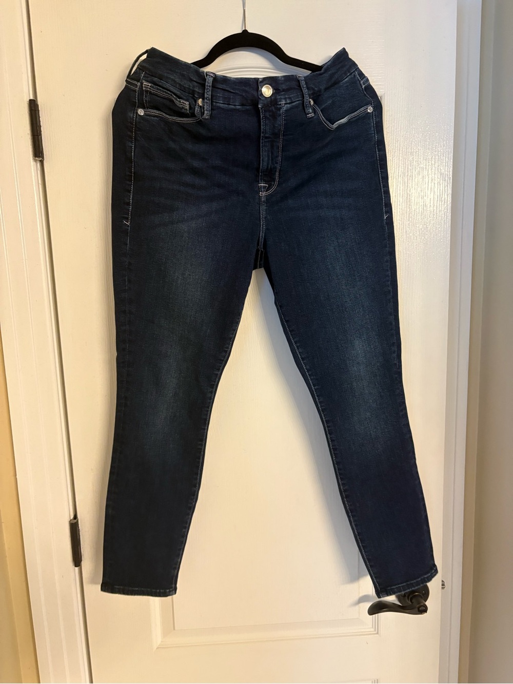 Good American Dark Wash Women’s Skinny Jeans
